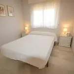 Carlota Apartment- Frontline Διαμέρισμα