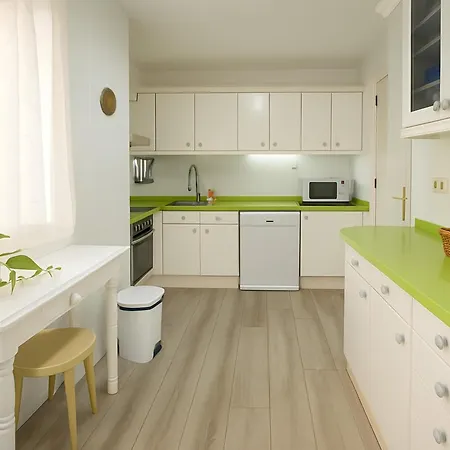 Daire Carlota Apartment- Frontline