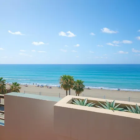 Daire Carlota Apartment- Frontline